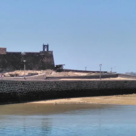 Azul Arrecife (Lanzarote)